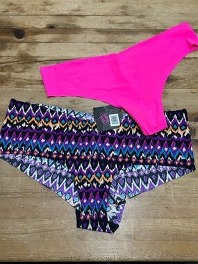VS Pink Thong & Steve Madden Black Ikat Panties Large